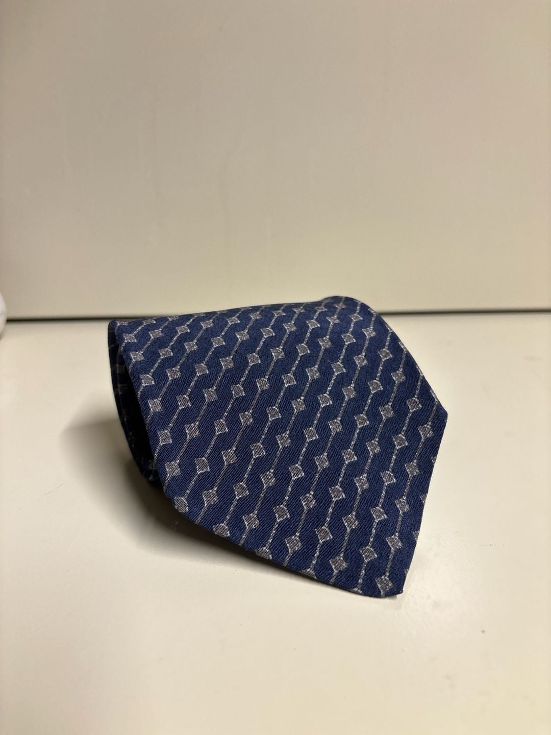 Giorgio Armani Cravatte Navy Blue Geometric Diamond Print 100% Silk Tie 3