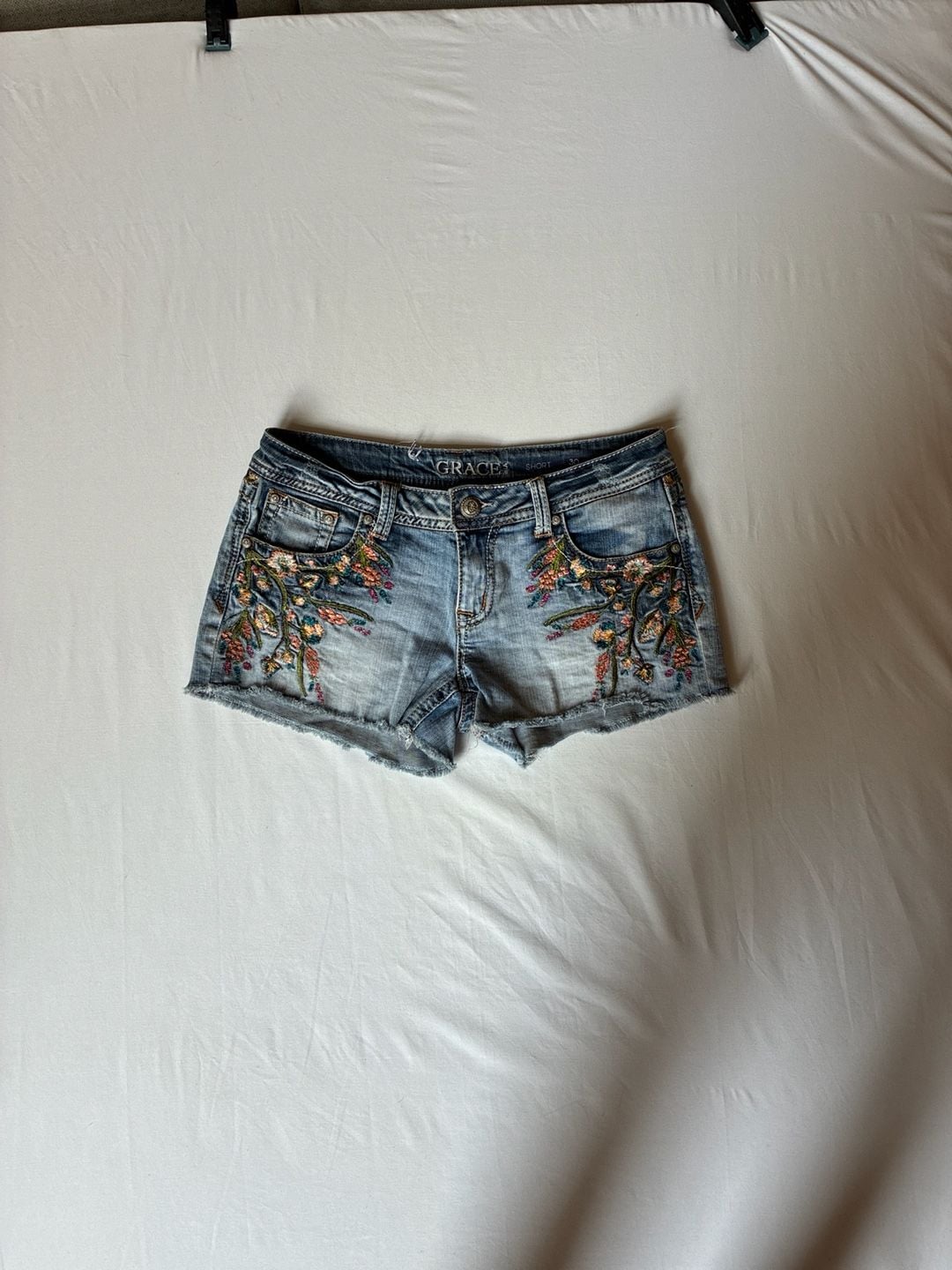 Grace in LA Floral Embroidered Distressed Denim Cutoff Shorts Size 30 2