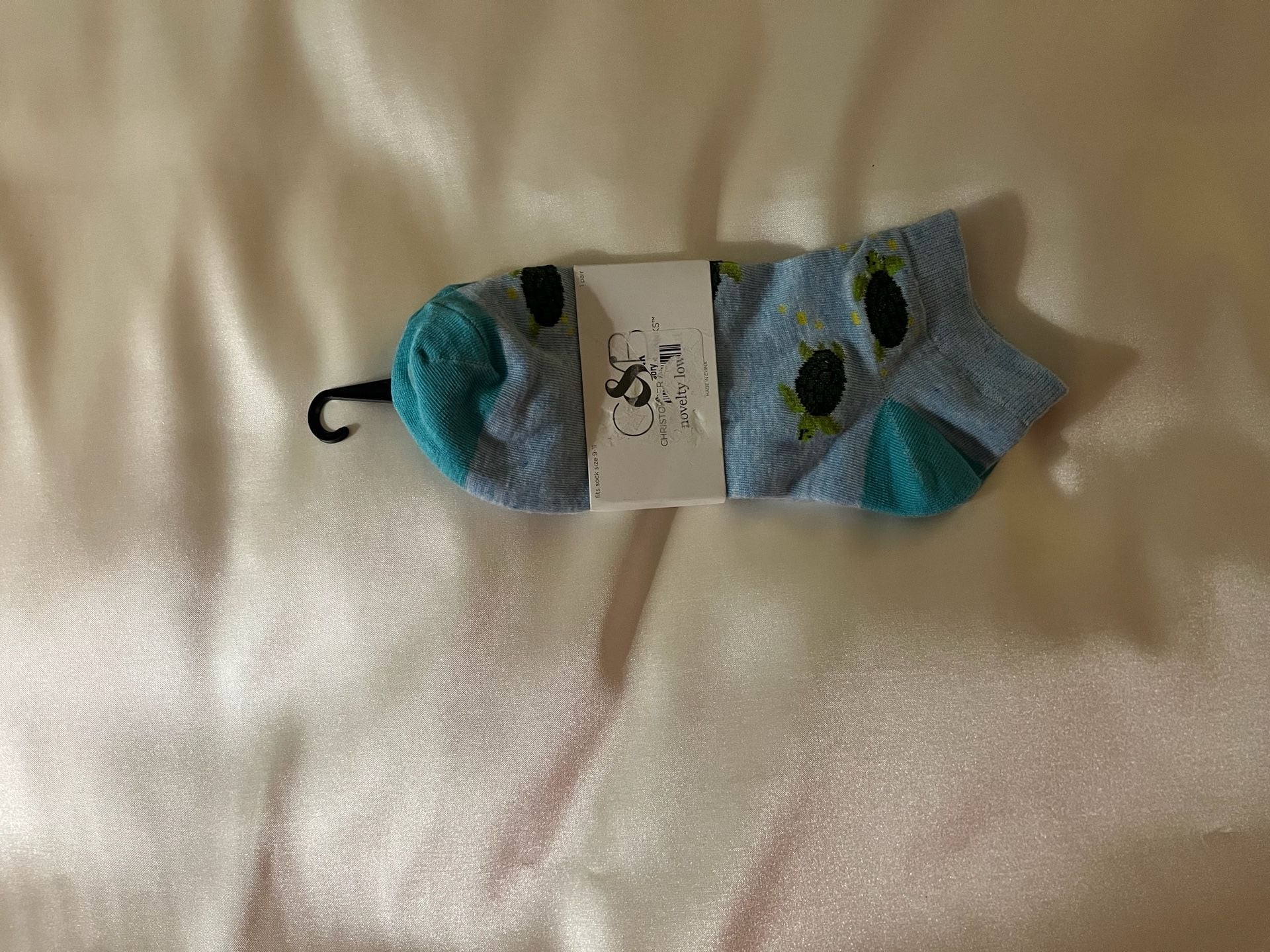 C&B Accessory Blue Turtle Novelty Low Cut Ankle Socks Size 9-11 2