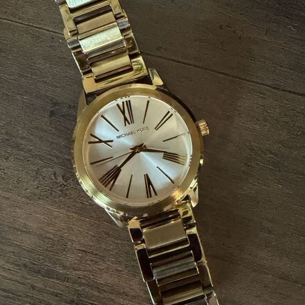 Authentic Michael Kors Women's Watch Gold