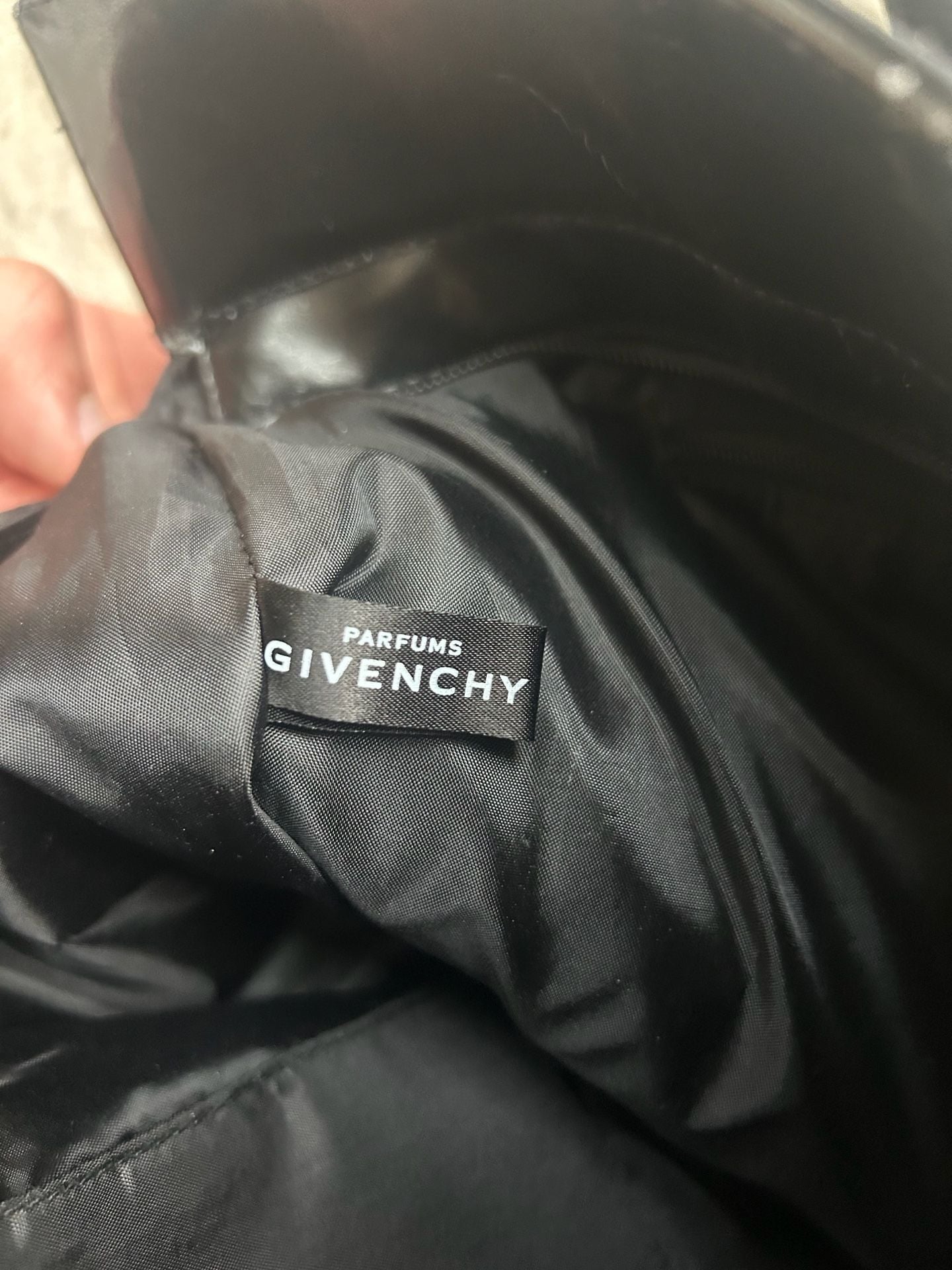 Givenchy 9