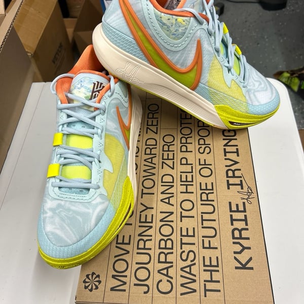 Nike Kyrie 8 Men's 13 Eagle Glacier Blue Yellow Strike Rare NIB DJ6017 400