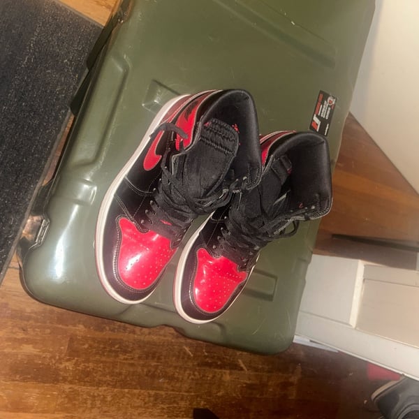 Air Jordan 1 Retro High OG Patent Bred Sneakers 555088-063