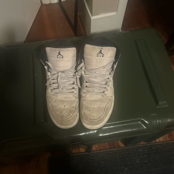Air Jordan 1 Retro White Elephant Print Mid