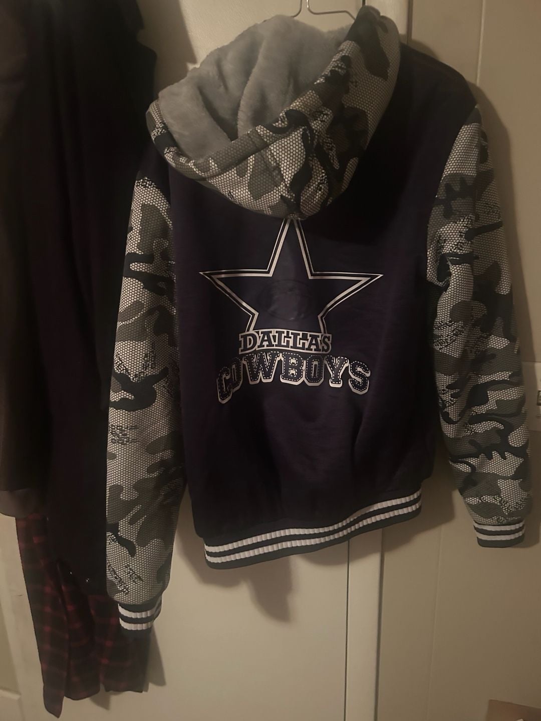Dallas Cowboys Men's Full Zip Fleece Lined Jacket with Camouflage Sleeves 3