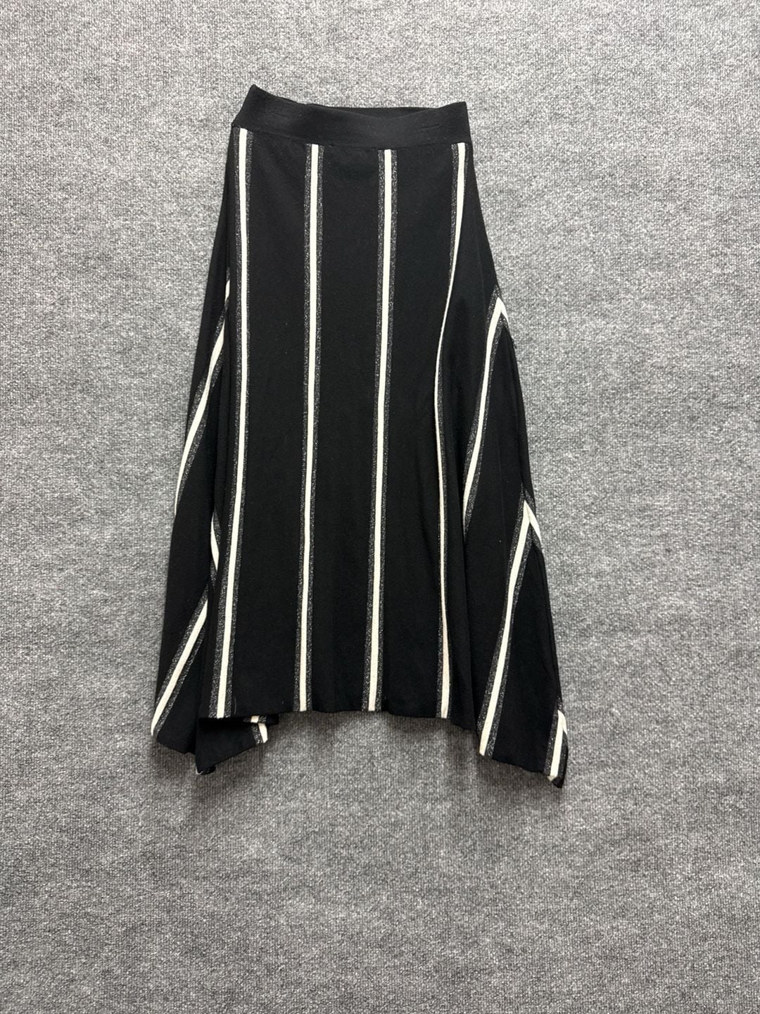 S-TORY. Black and White Striped Knit Midi Skirt with Asymmetrical Hem 4