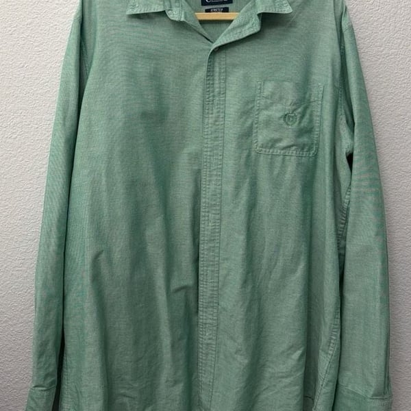 Chaps Men's Green Stretch Oxford Long Sleeve Button Down Shirt with Chest Pocket