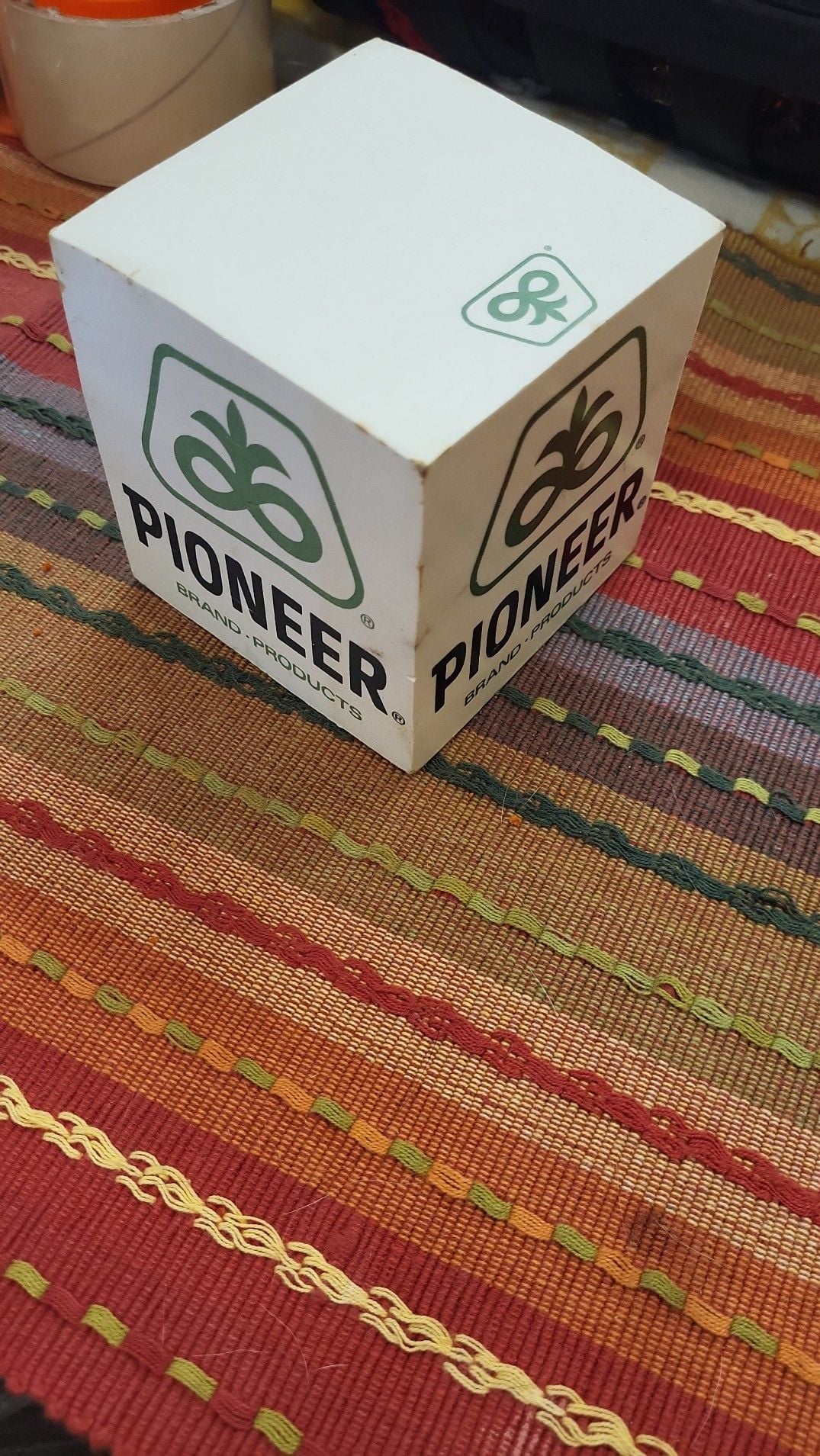Vintage Pioneer Hi-Bred Seed Logo Paper Stationery Note Cube 2