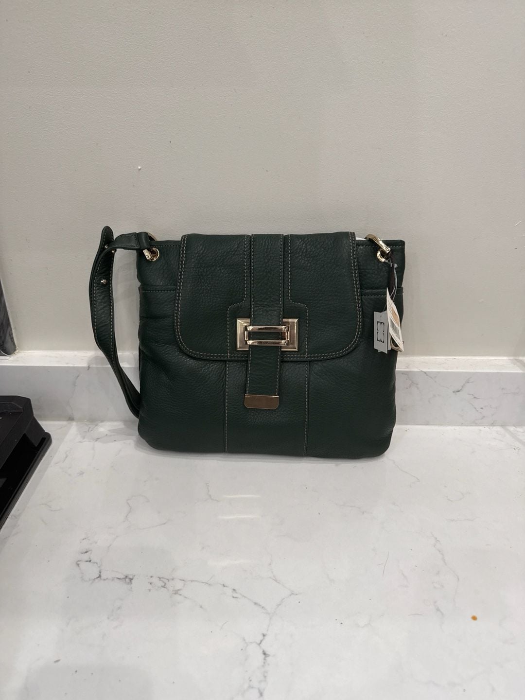Liz Claiborne Leather Purse - Very Soft - Multiple Pockets Green 2