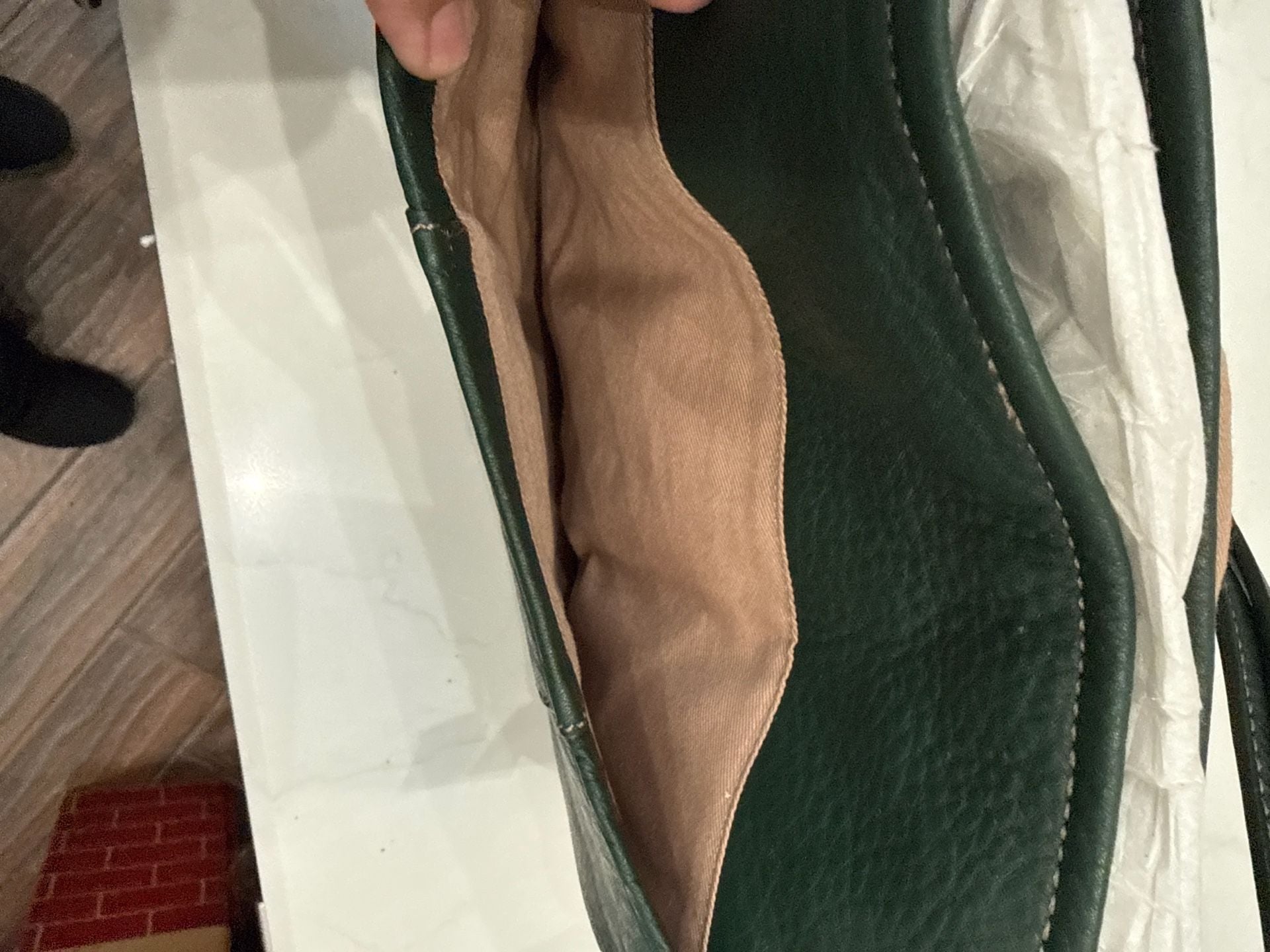 Liz Claiborne Leather Purse - Very Soft - Multiple Pockets Green 5