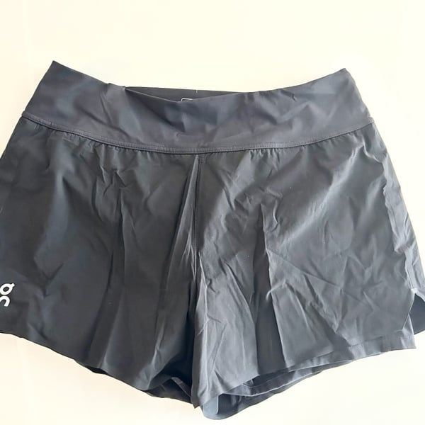 On Running Women's Running Shorts Black Inseam 3" Size Large