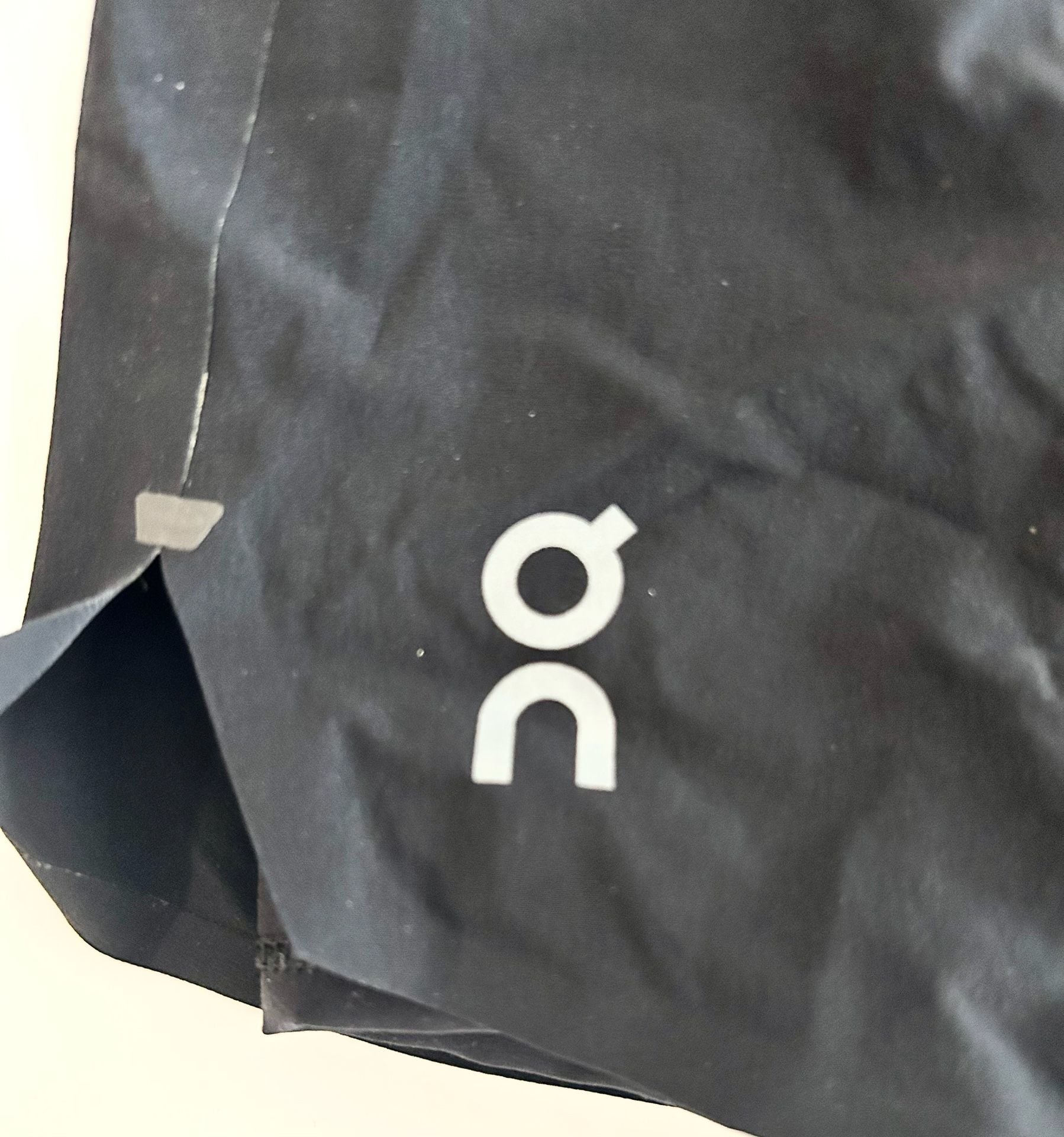 On Running Women's Running Shorts Black Inseam 3" Size Large 3