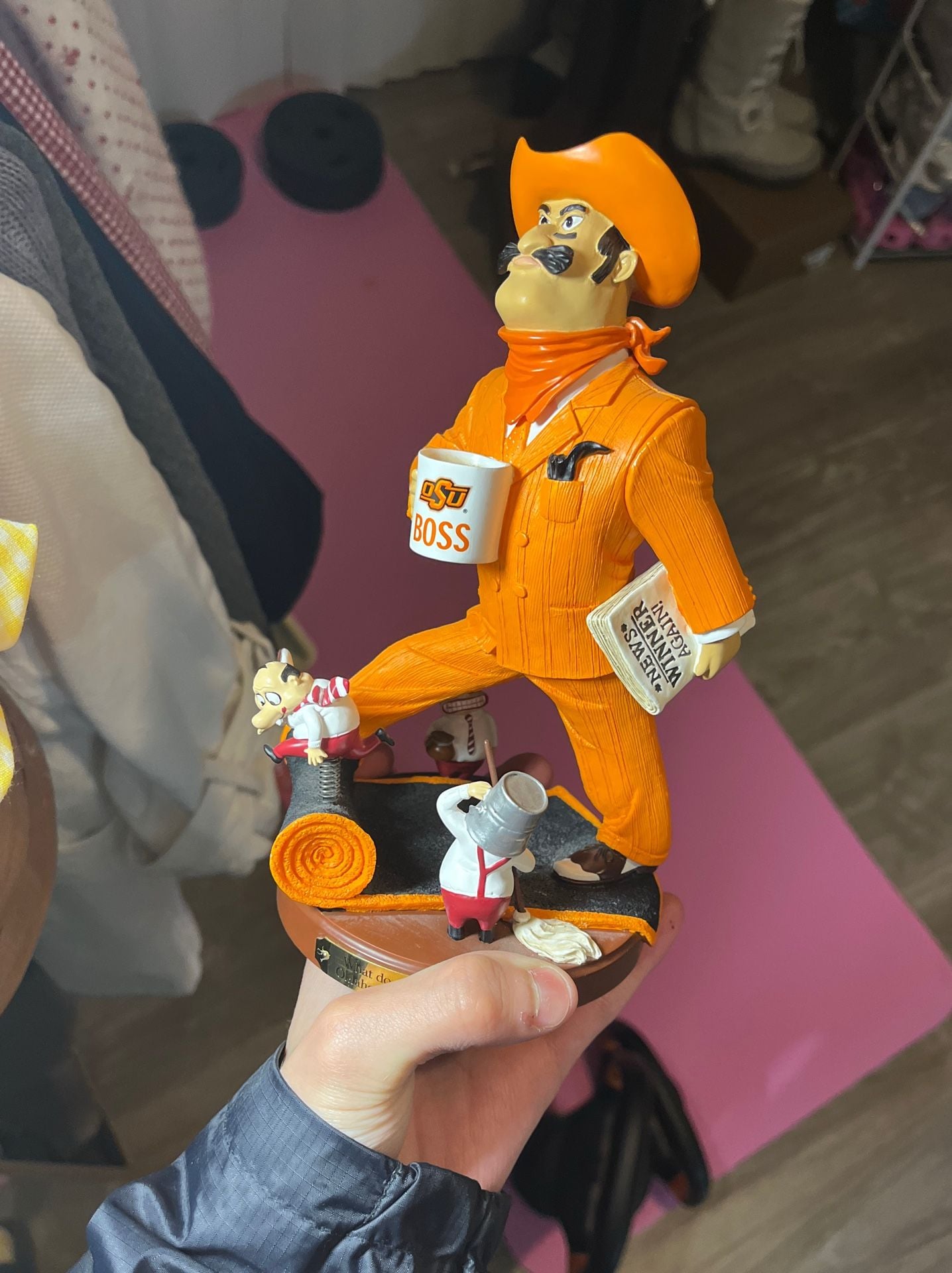 2005 The Memory Company Oklahoma State University OSU Boss Rivalry Pistol Pete Mascot Figurine 3