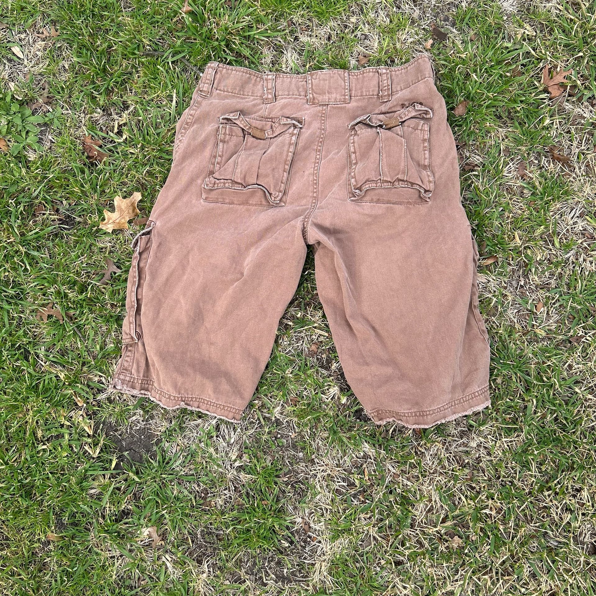 Vintage PLUGG Brown Distressed Multi-Pocket Cargo Shorts Size 31 2