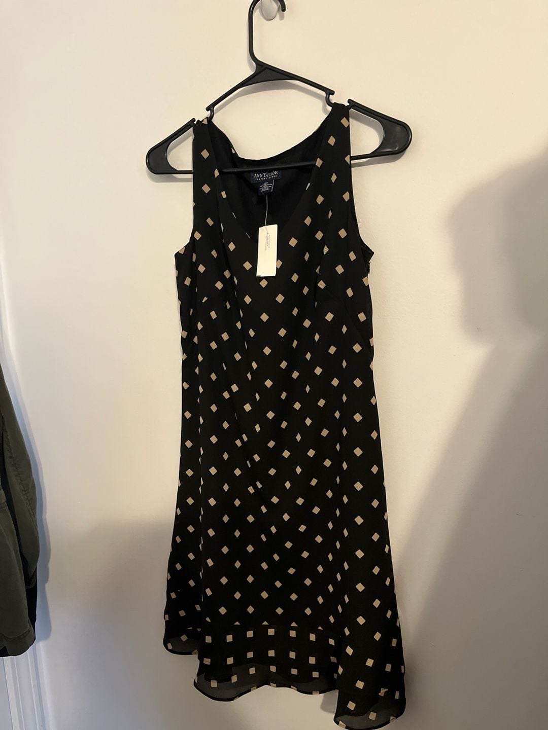 Ann Taylor Factory Store Black Diamond Print Sleeveless Shift Dress NWT 2