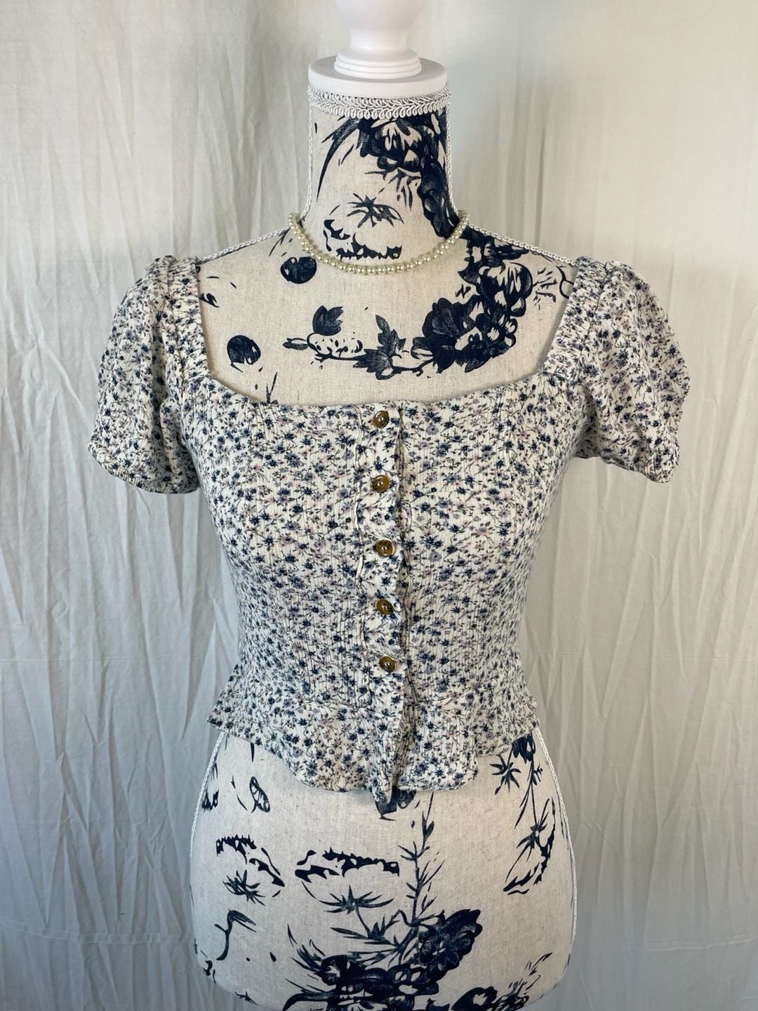 Ivy + Main Floral Puff Sleeve Smocked Peplum Blouse Sz M 2