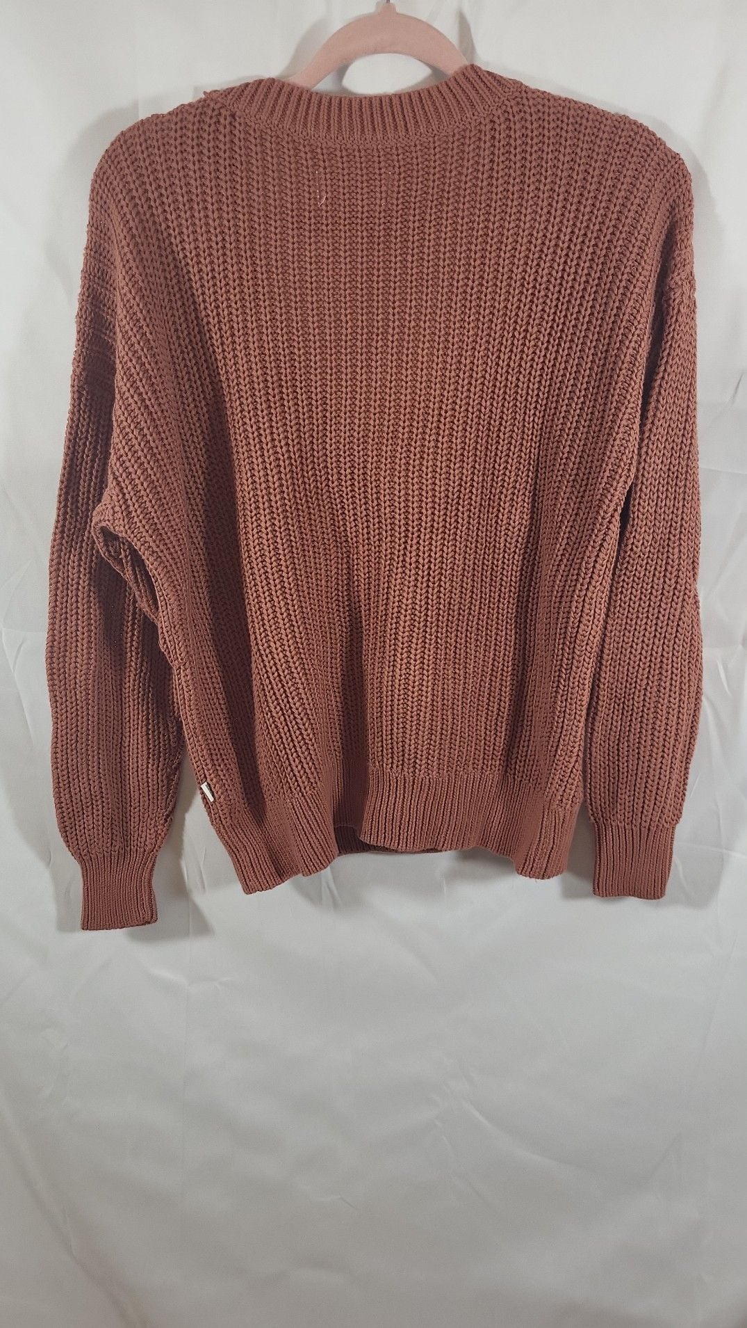 PINK Victoria's Secret V-Neck Shaker Knit Heritage Sweater in Clay, size M 3