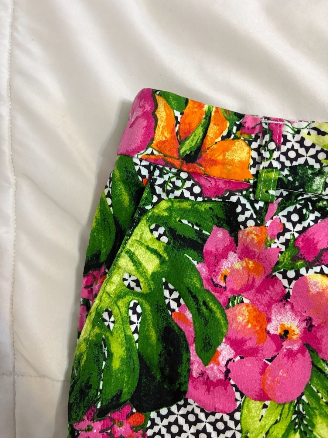 NWOT Cynthia Rowley Shorts Women's Pink and Green Tropical Floral Women's Shorts 3