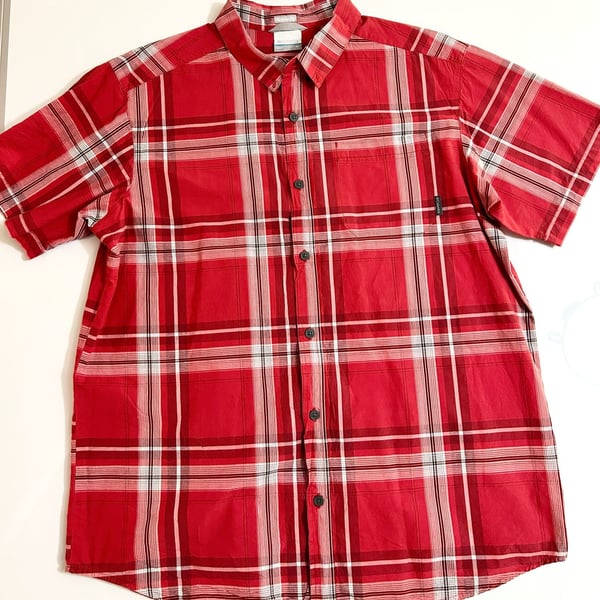 Columbia Men's Regular Fit Short Sleeve Red Plaid Button Down Shirt Size XL