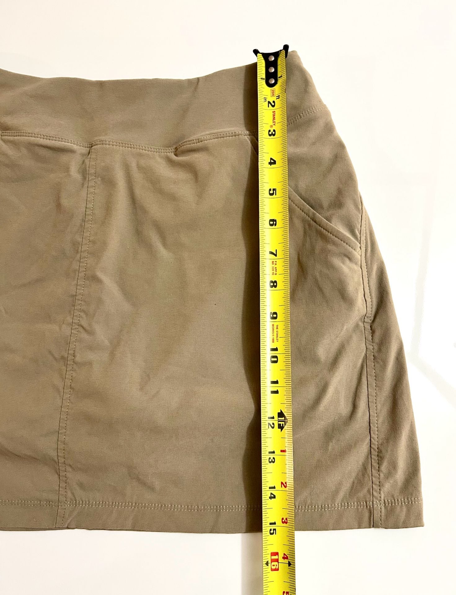Mountain Hardwear Dynama Skort Women's Size Small Petty Khaki Brown Hiking Outdoor 3