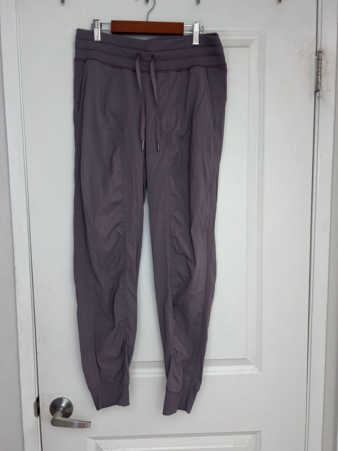 Lululemon Dance Studio Mid-Rise Joggers Size 8 29” 2