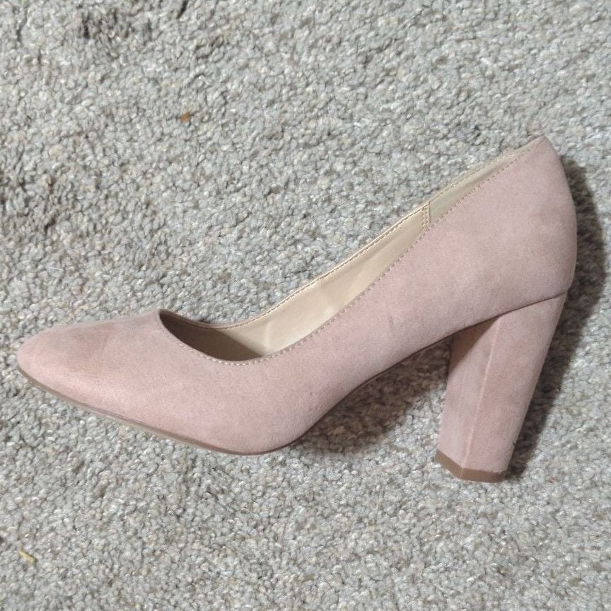 JustFab Blush Pink Suede Round Toe Block Heel Pumps 2