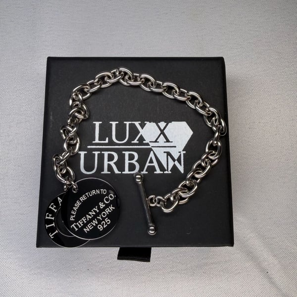 Elegant Round Tag Charm Bracelet 