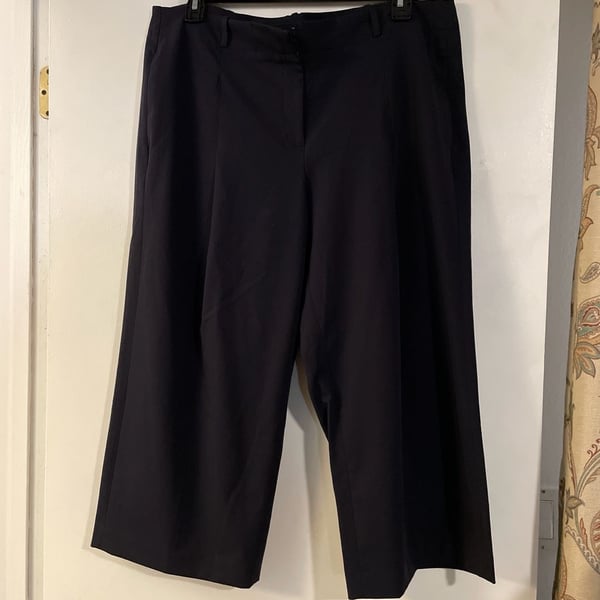 Liz Claiborne Women's Plus Size 18 Navy Blue Wide Leg Cropped Culotte Dress Pants
