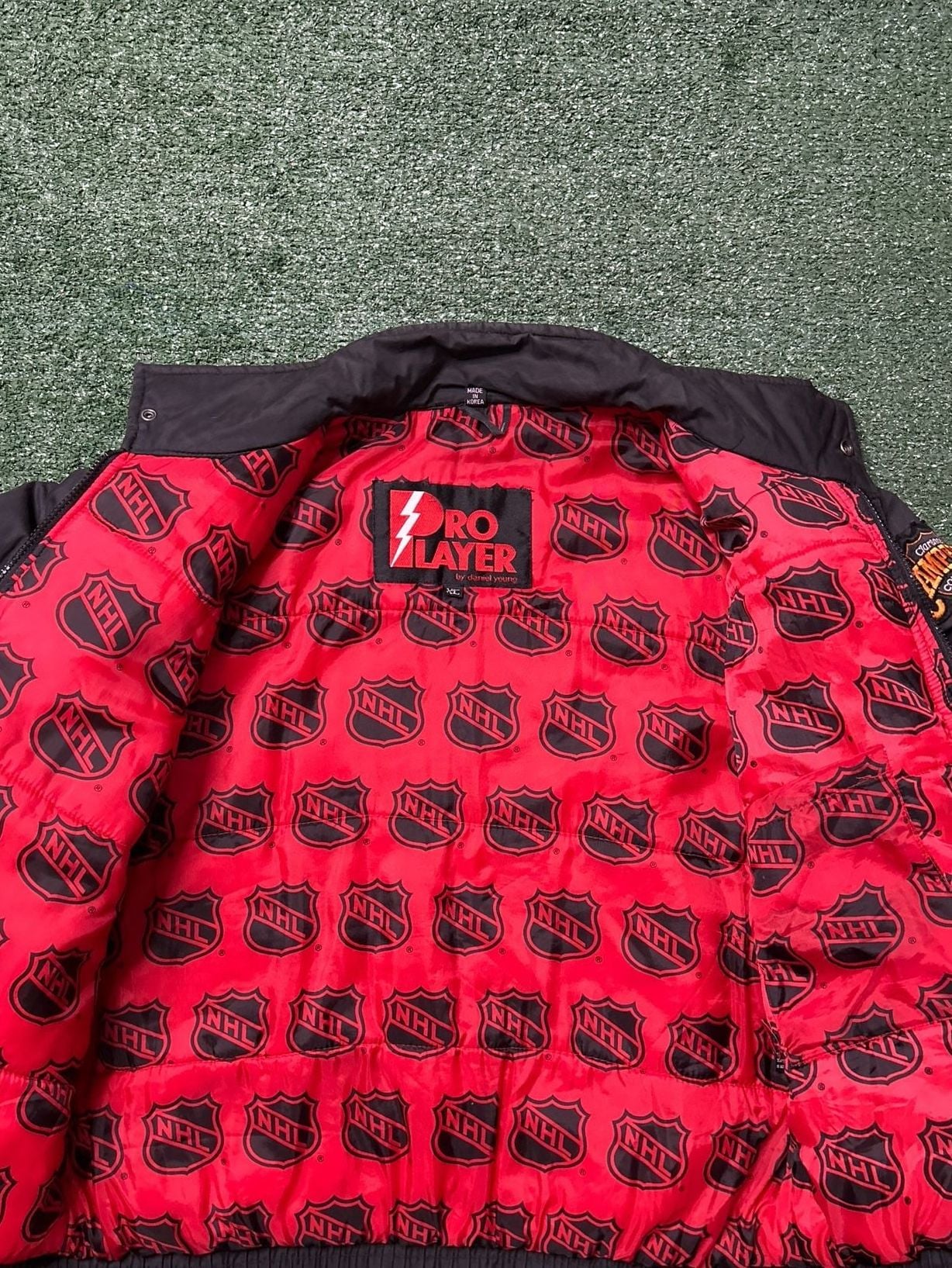 Vintage 90's Pro Player by Daniel Young Chicago Blackhawks NHL Jacket - Men's XL 4