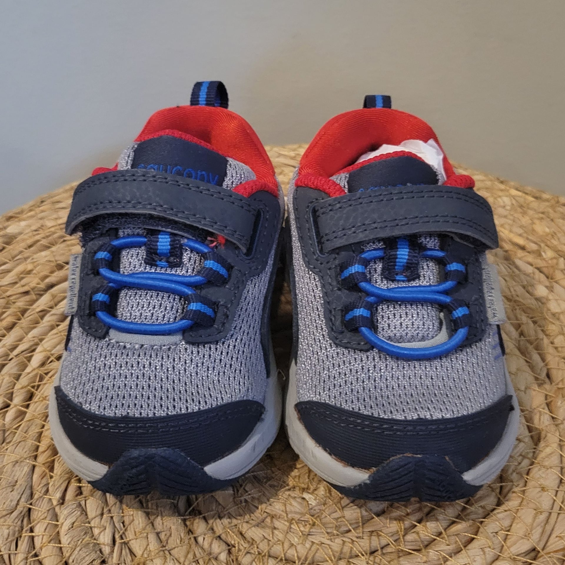Saucony Infant/Toddler Wind Shield Jr. Sneaker Navy/Grey/Red Size 4,New 9