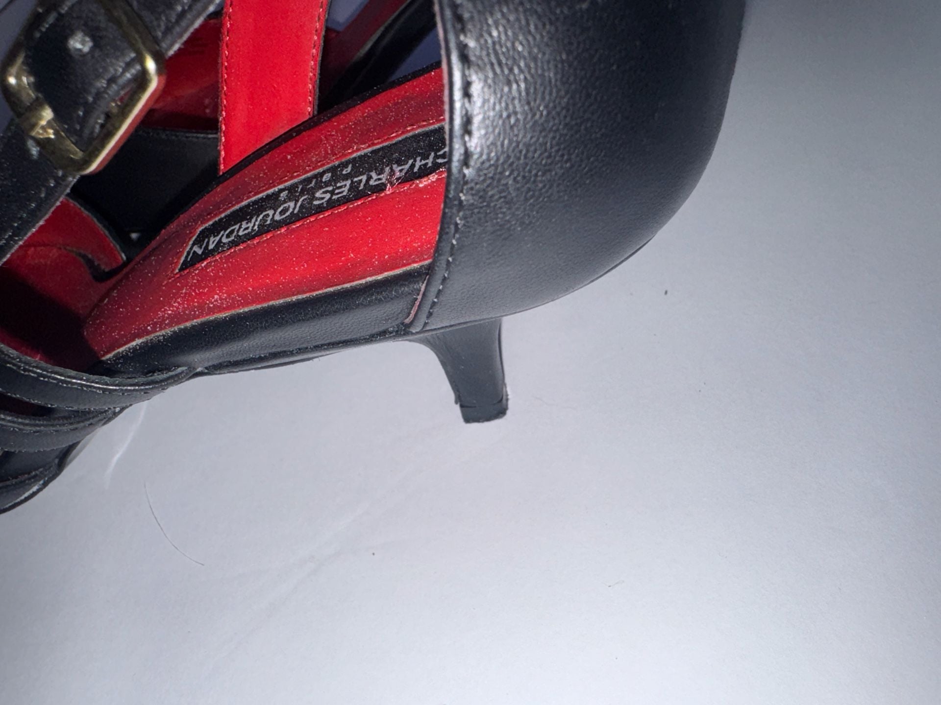 Charles Jourdan Paris Black Leather Pointed-Toe T-Strap Kitten Heels Size 9.5 7