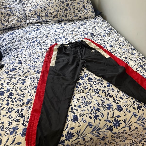 Nike Sportswear Re-Issue Woven Track Pants Black University Red