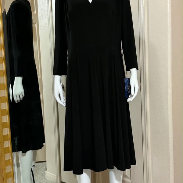 Chaps Black V-Neck Long Sleeve Fit & Flare Midi Dress
