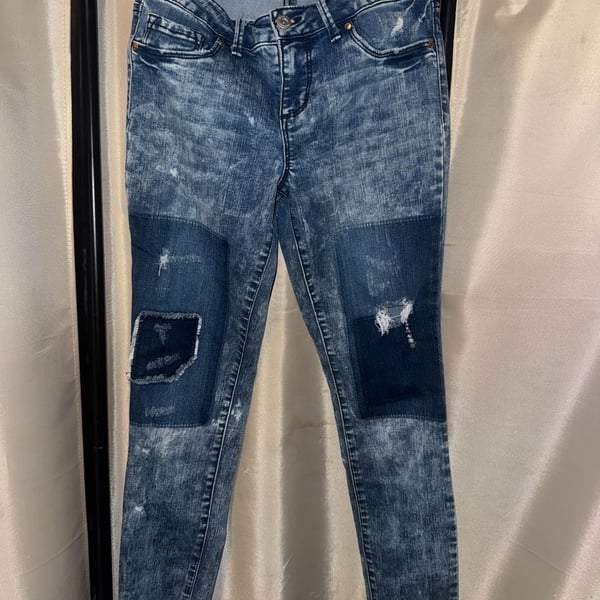 JESSICA SIMPSON FREE FALLIN KISS ME PATCHED SUPER SKINNY JEANS