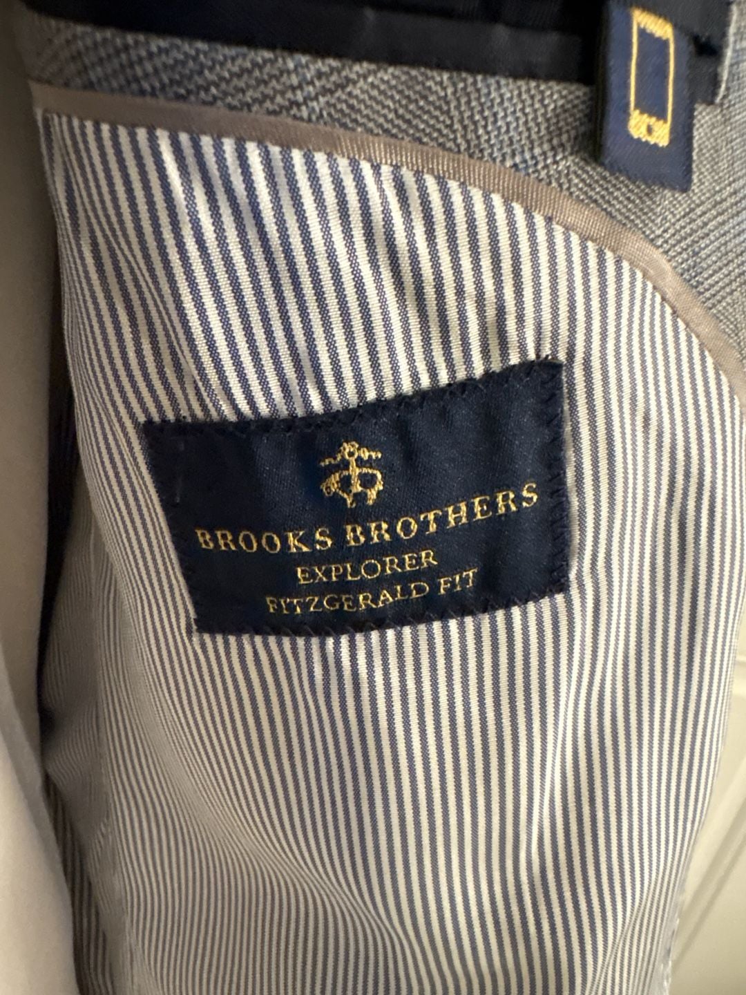 Brooks Brothers Explorer Fitzgerald Fit Gray Plaid Suit 41R Pants 36x30” 3