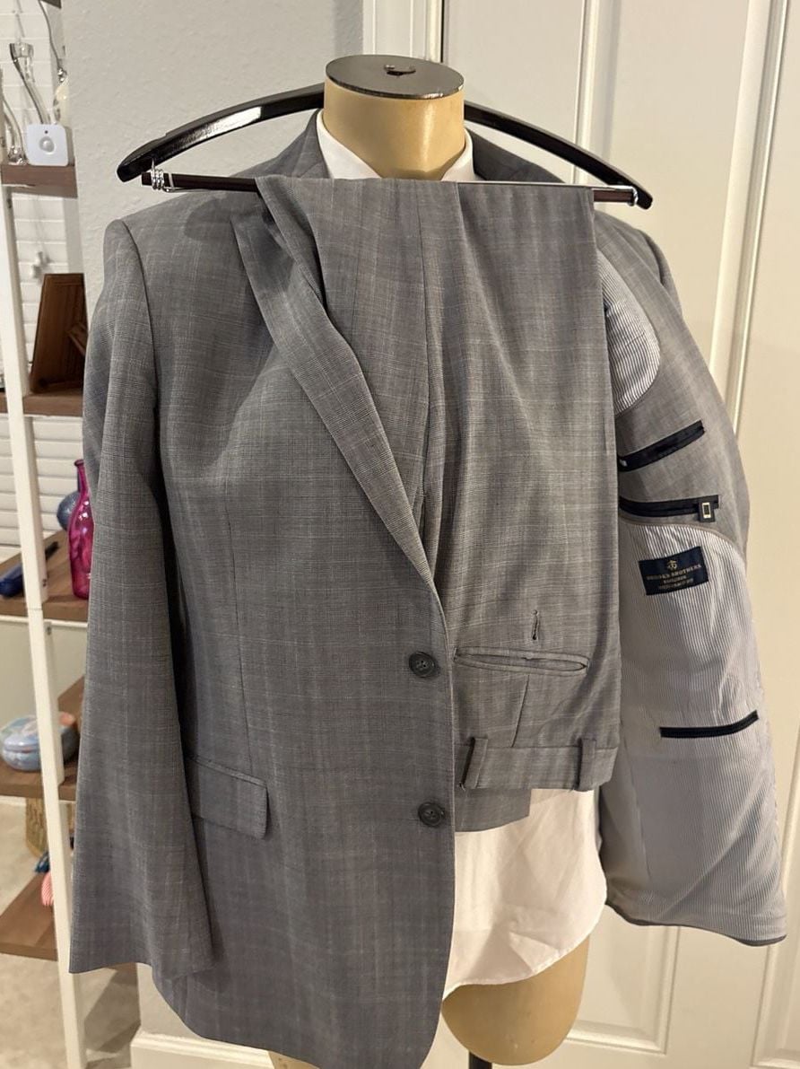 Brooks Brothers Explorer Fitzgerald Fit Gray Plaid Suit 41R Pants 36x30” 2