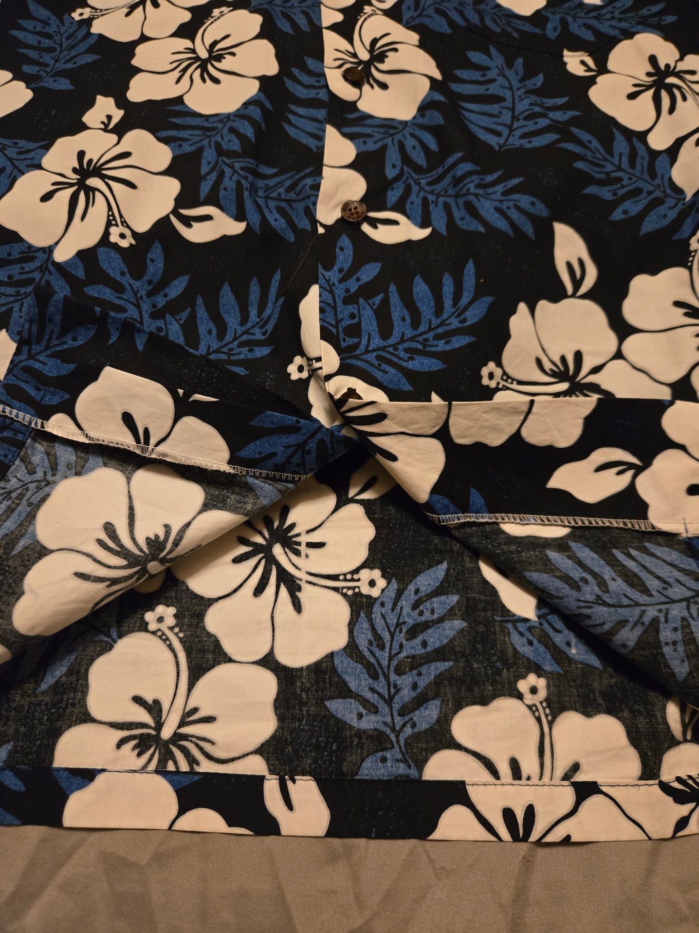 Vintage RJC Men's XL Hawaiian Shirt Blue/Black Hibiscus Floral Aloha Made in USA 7