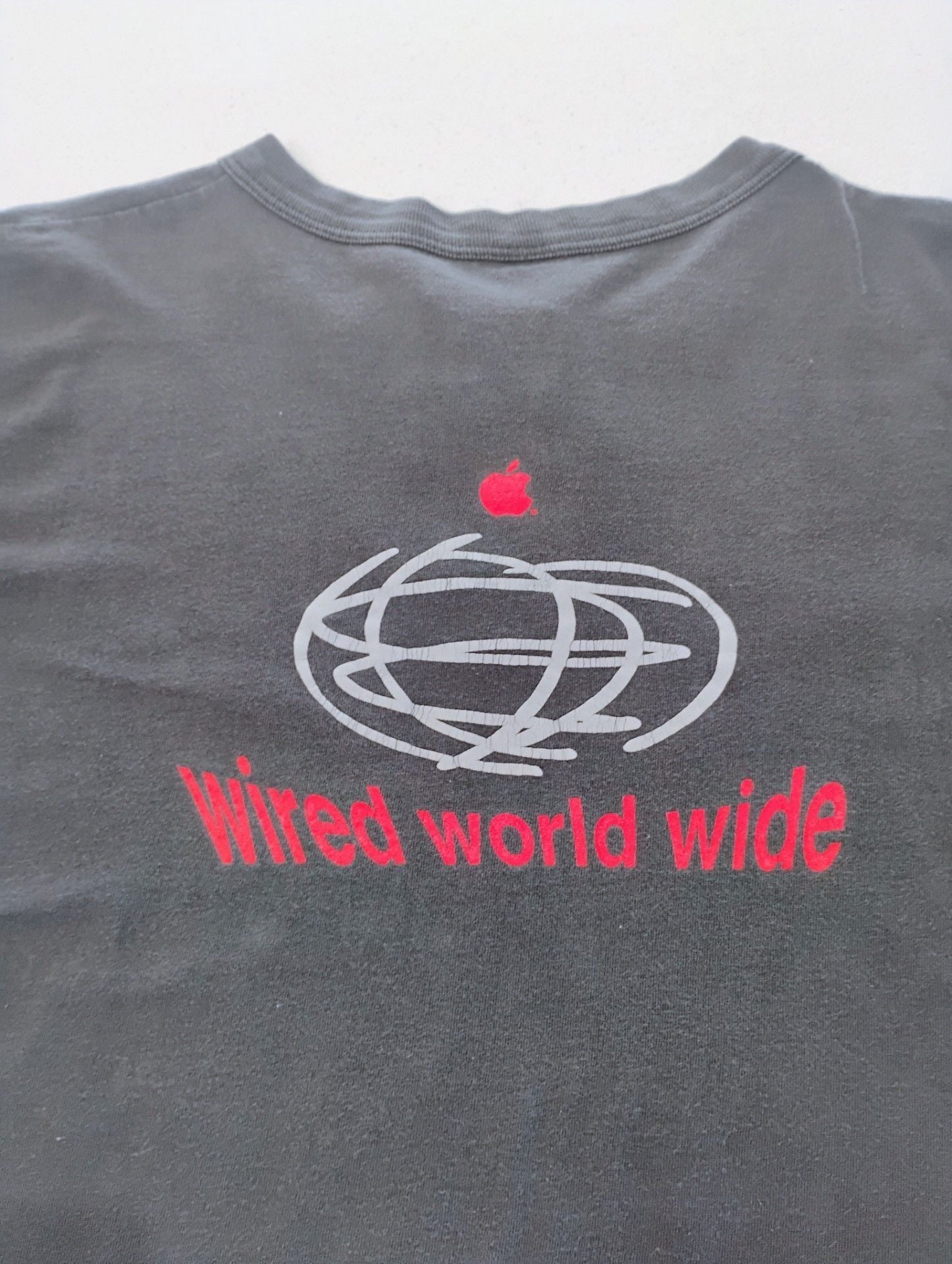 Vintage Apple Shirt, Henley Apple Education Wired World XL Rare Tech 5
