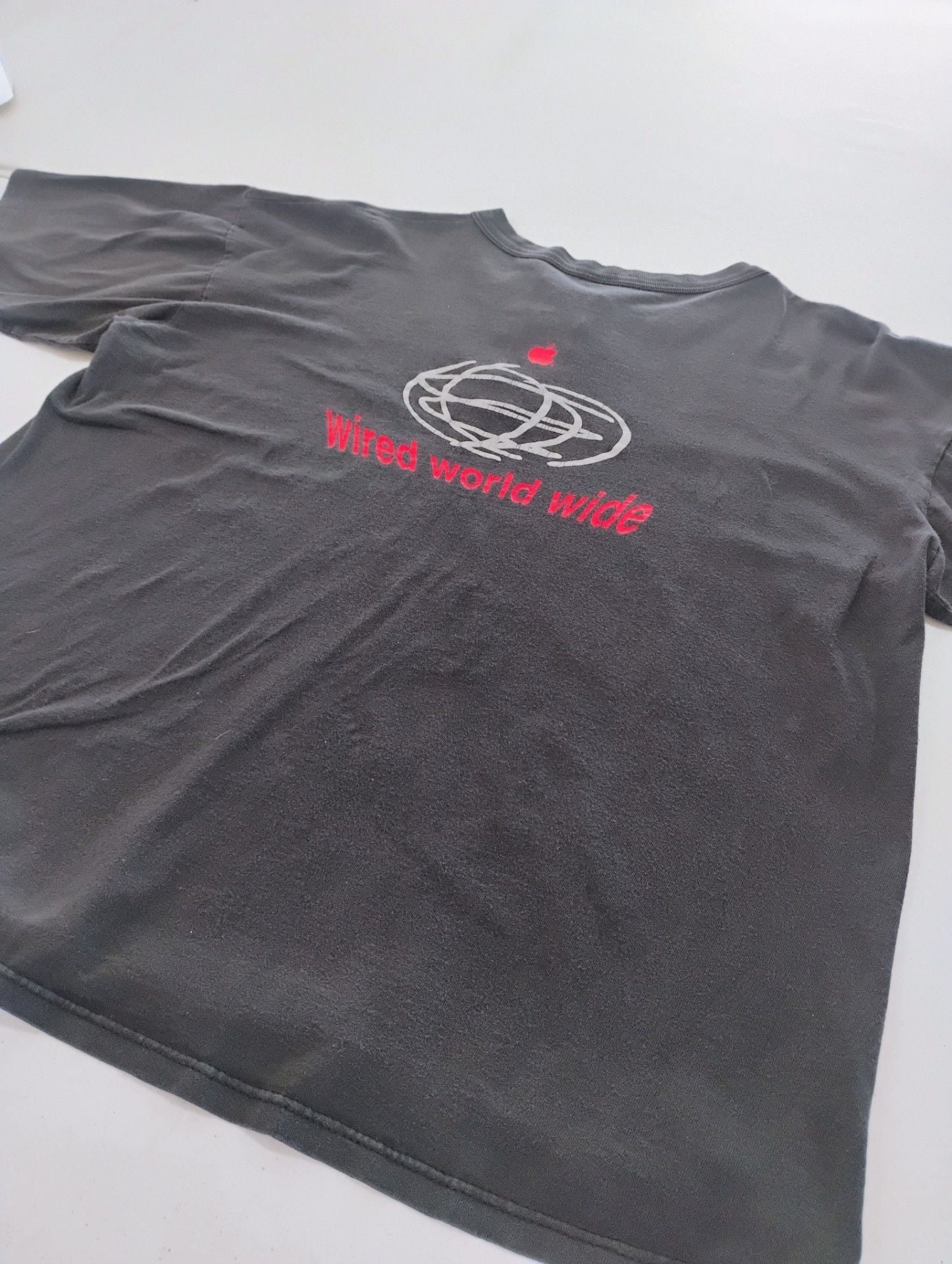 Vintage Apple Shirt, Henley Apple Education Wired World XL Rare Tech 8