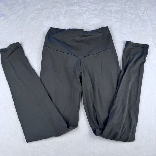 Offline by Aerie Real me 7/8 army green leggings EUC size medium 