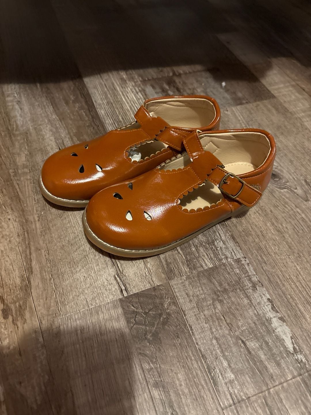 Felix & Flora Toddler Girl Brown Faux Leather Cutout T-Strap Mary Jane Dress Shoes 3