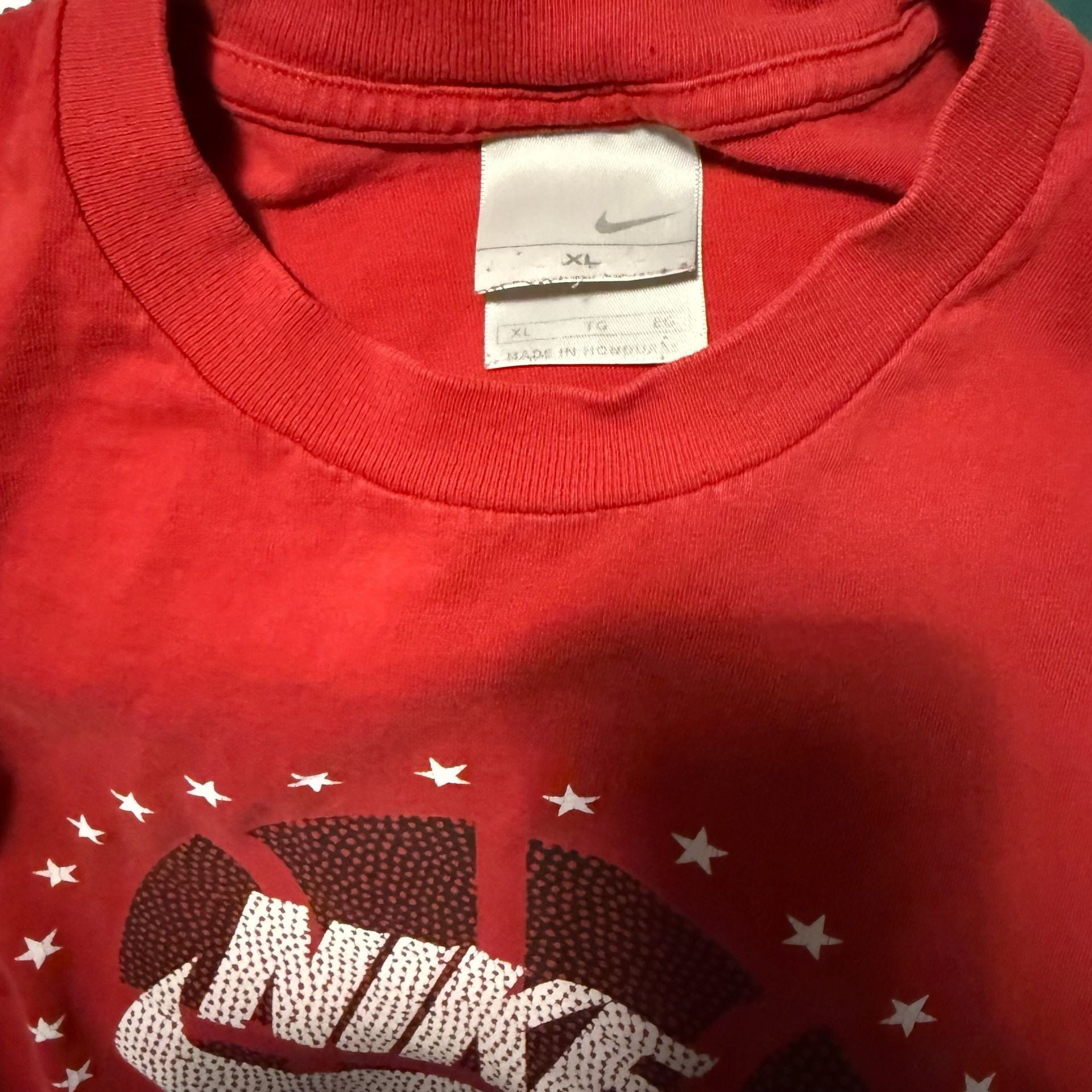 Vintage Y2K Distressed Nike Silver Tag Air True Basketball Red Graphic T-Shirt XL 6