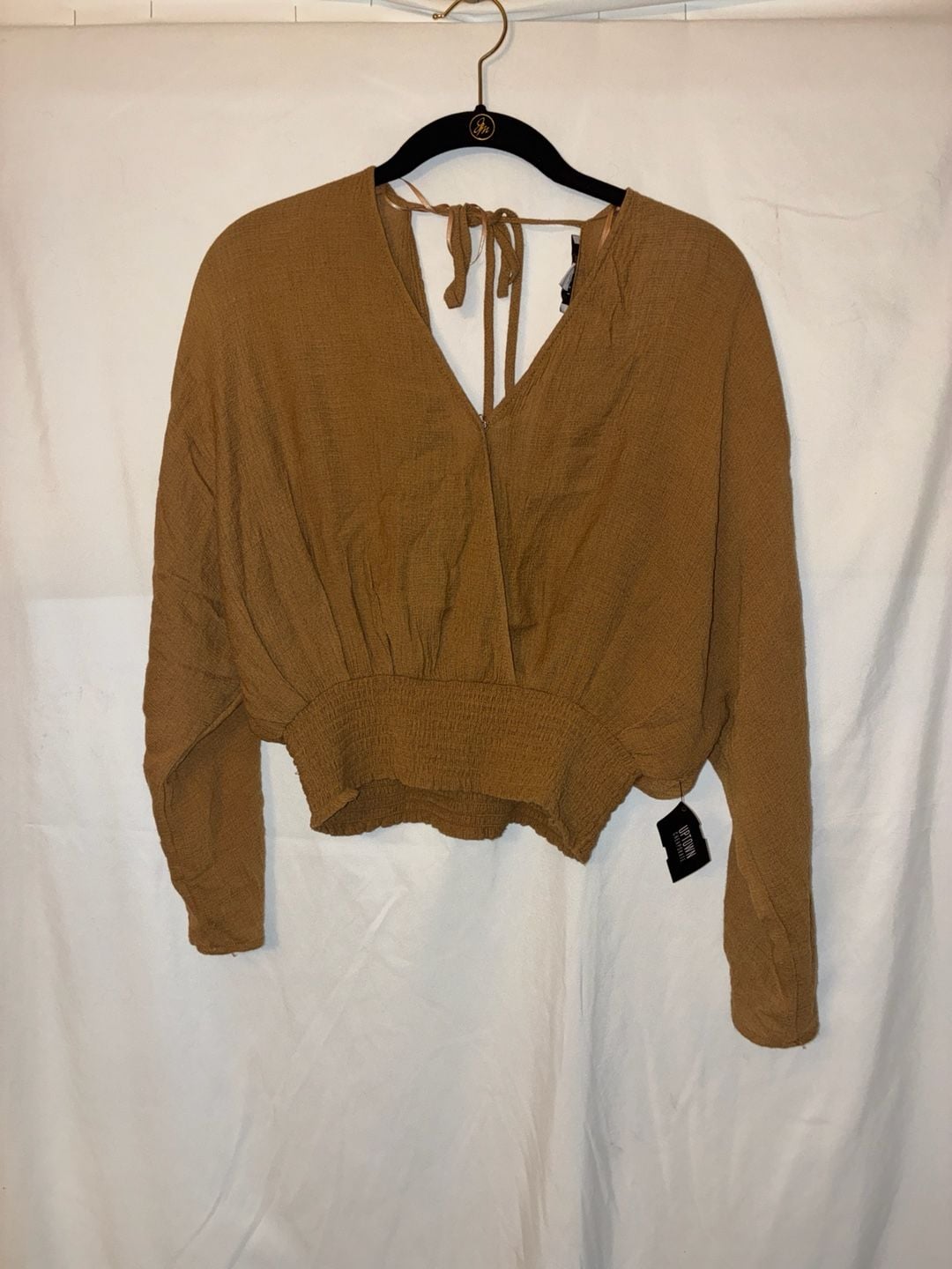 Kirious V-Neck Smocked Waist Long Sleeve Open Back Tie Crop Top 2