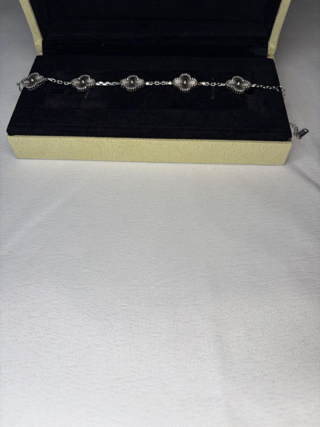 Trendy Silver Tone Four Leaf bracelet 6