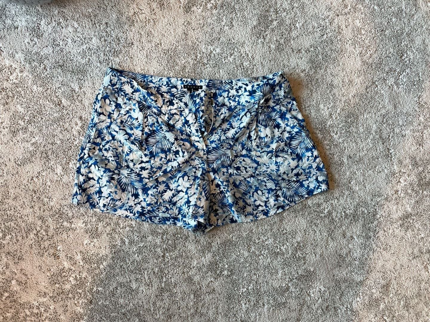 Theory silk Bermuda shorts 2