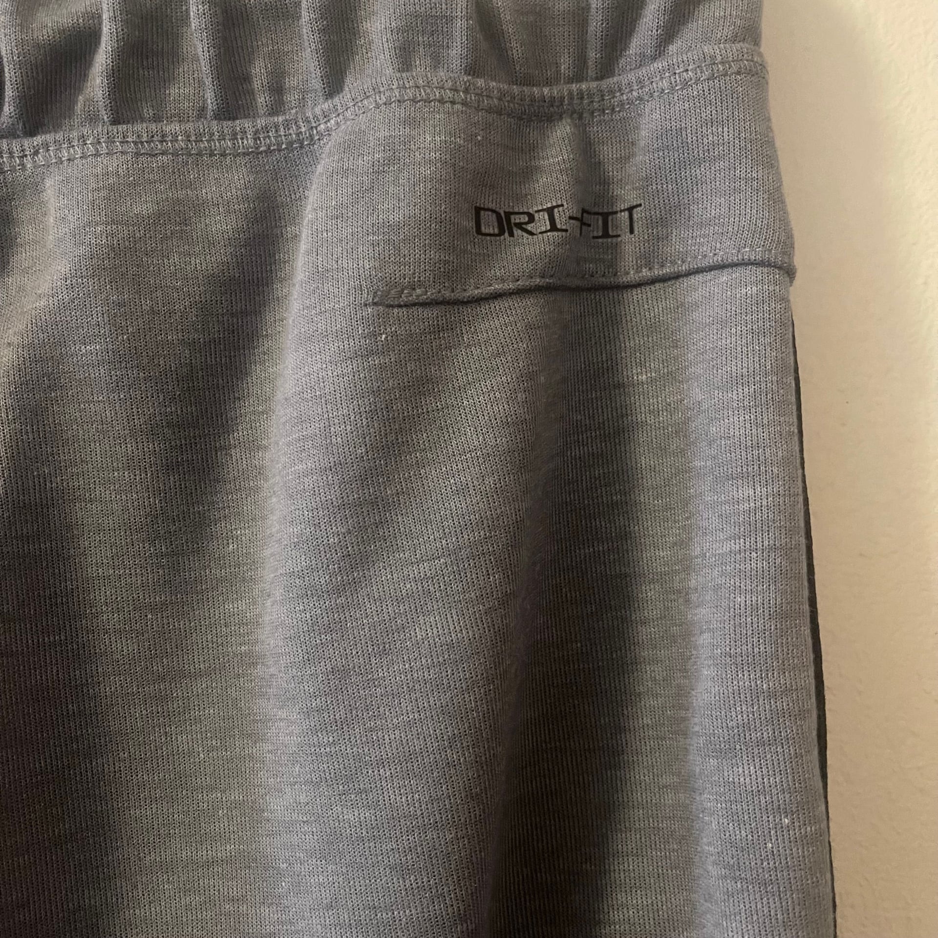 Nike Jordan Grey and Black Athletic Fleece Joggers, Size Small 4