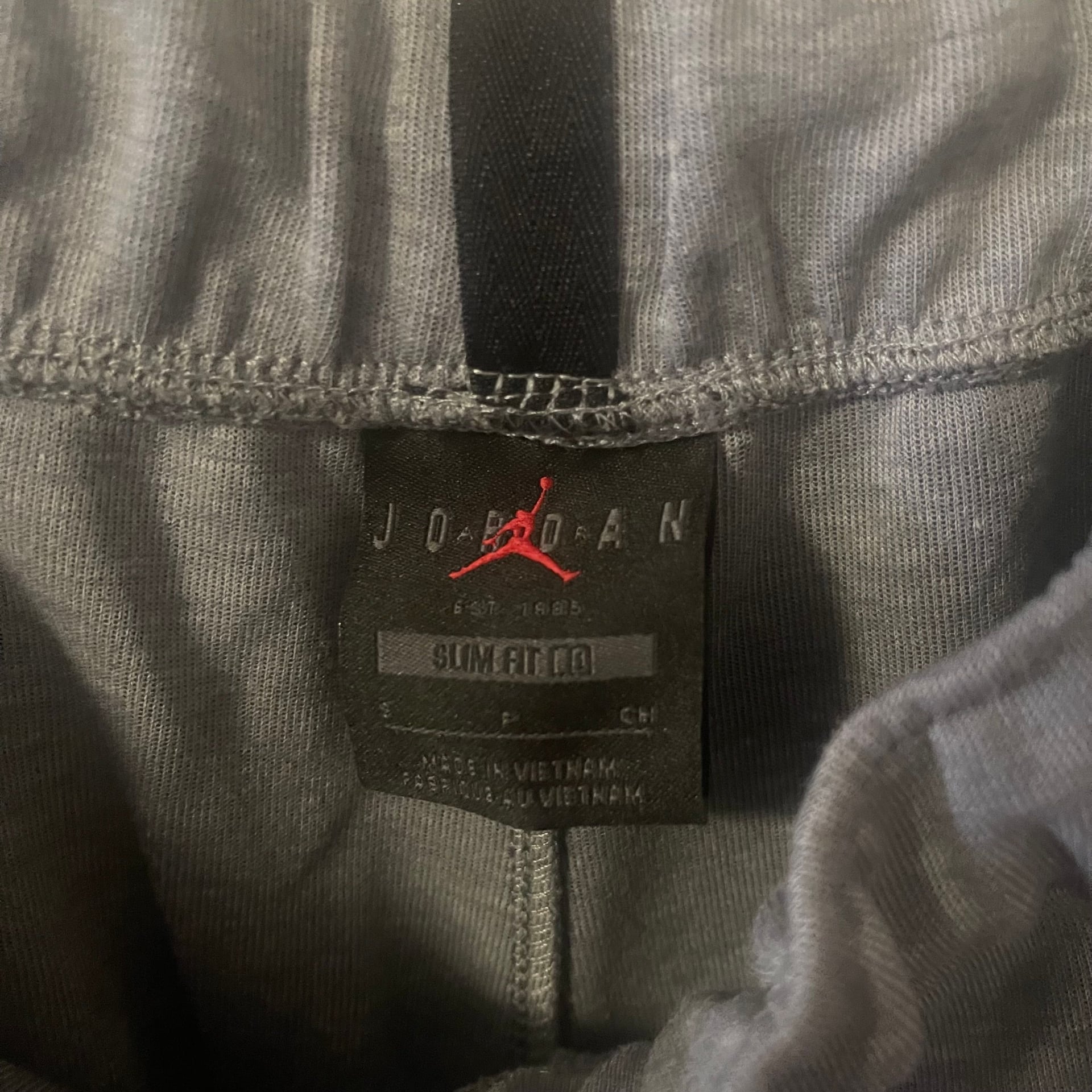 Nike Jordan Grey and Black Athletic Fleece Joggers, Size Small 5