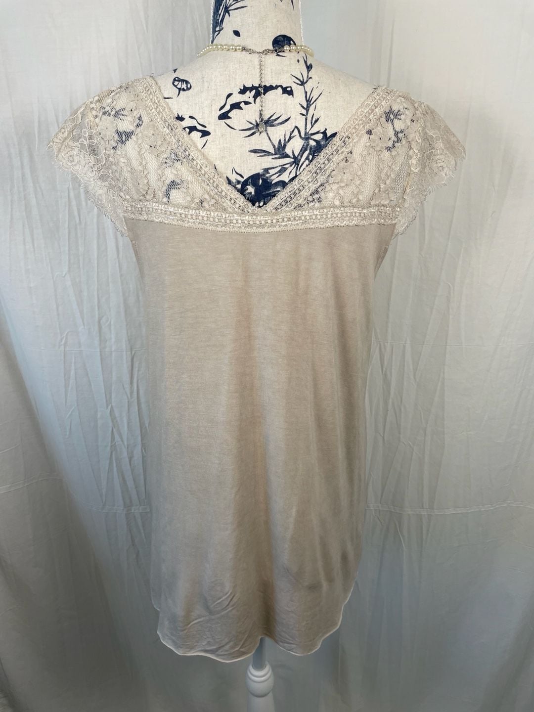 POL Beige Lace Cap Sleeve V-Neck Knit Top 4