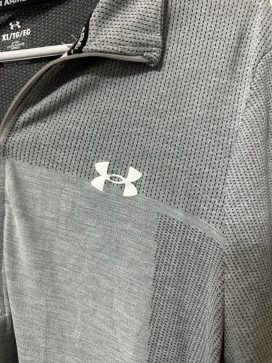 Under Armour Shirt Mens Grey Fitted UA Seamless Quarter Zip Long Sleeve 3