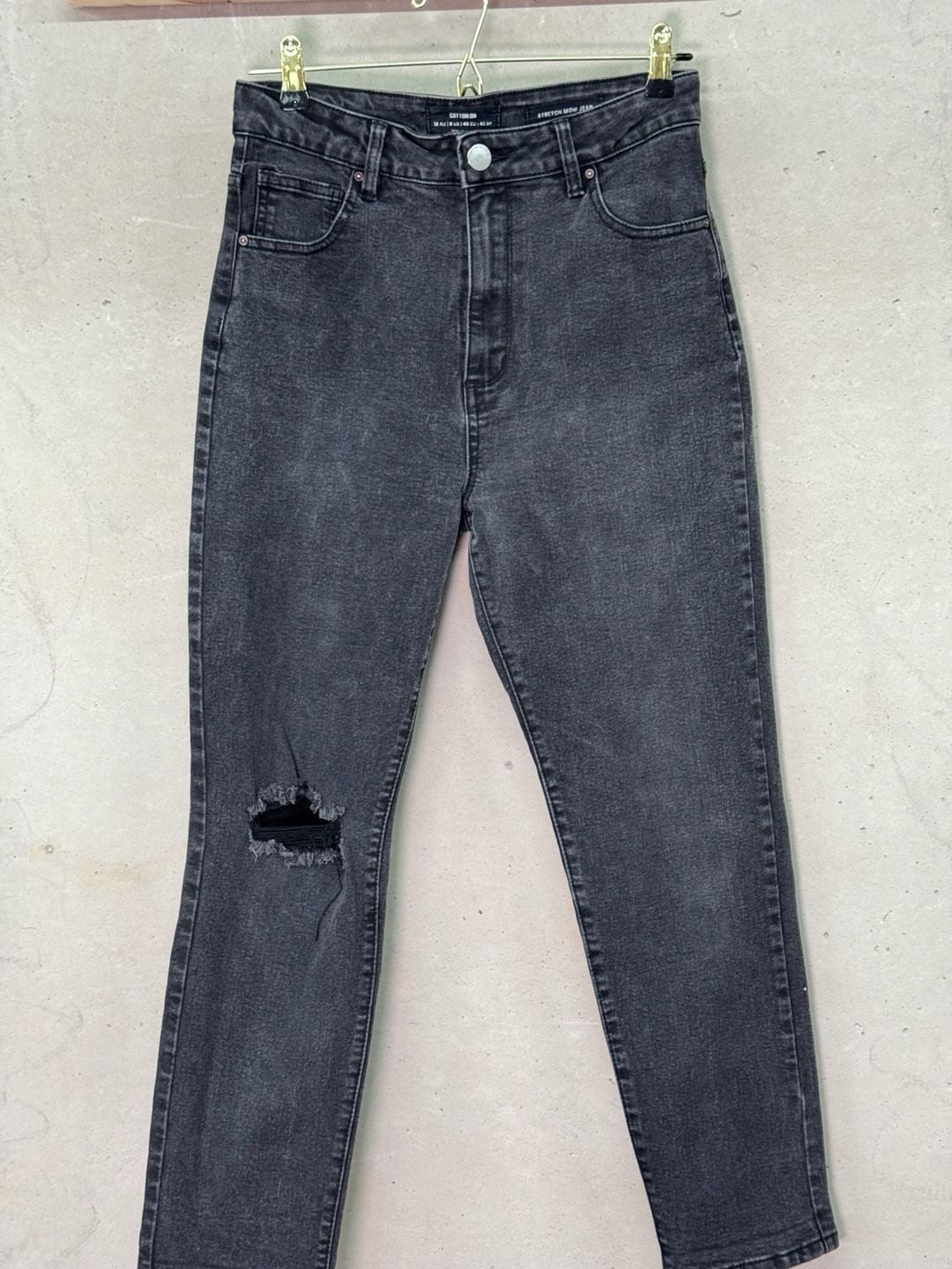 Cotton On Women's stretch mom jean SIZE 8 2